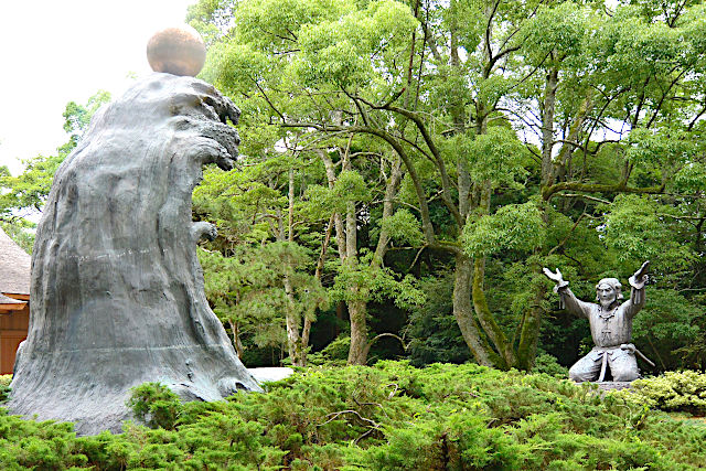 ムスビの御神像