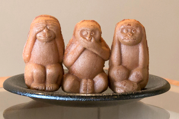 三猿人形焼き